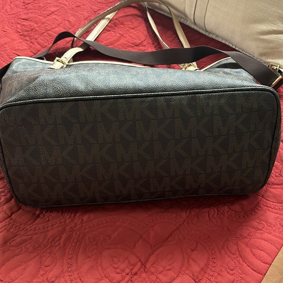 Michael Kors Large Leather Diaper Bag - Picture 7 of 17